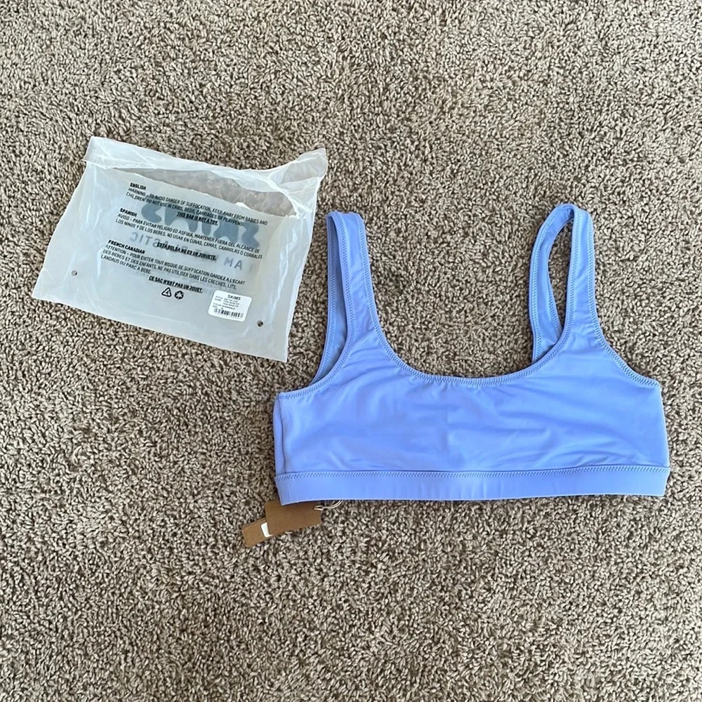 S/O SKIMS Swim Tank Bikini Top in Periwinkle, Medium